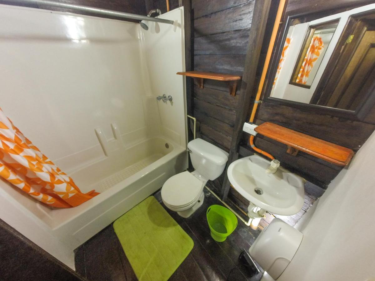 Chalet Castillo El Estor エクステリア 写真